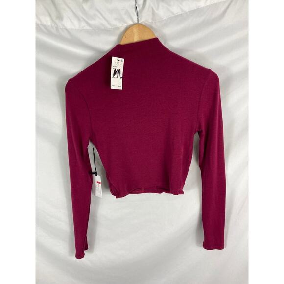 NWT ASTR Asymmetrical Pleated Cutout Mock Neck Top Size Medium - Picture 6 of 7